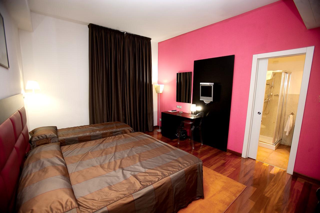 La Chicca Palace Hotel Милацо Екстериор снимка
