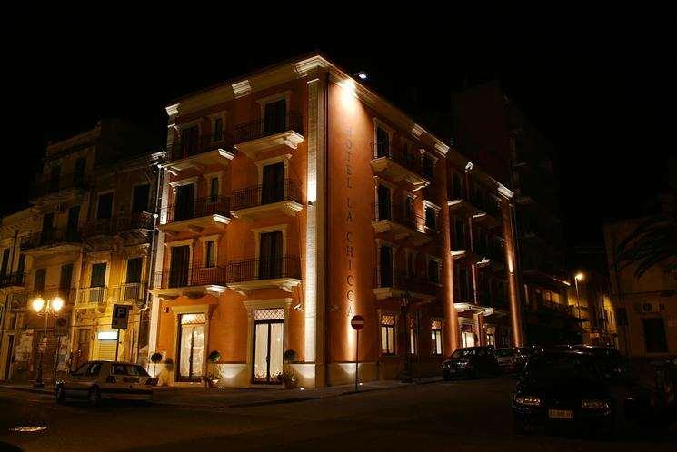 La Chicca Palace Hotel Милацо Екстериор снимка